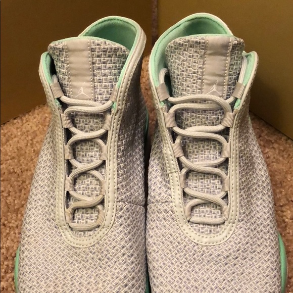 Limited Edition Easter Jordan Mint Green Horizon - Picture 2 of 5